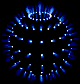 Animation schwarze drehende Kugel aus der dünne blau Lichtstrahlen austreten