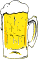 Glashumpen voller goldgelbem Bier mit Schaumkrone (eine Maß Bier)