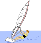 Windsurfer surft entspannt im Trapez